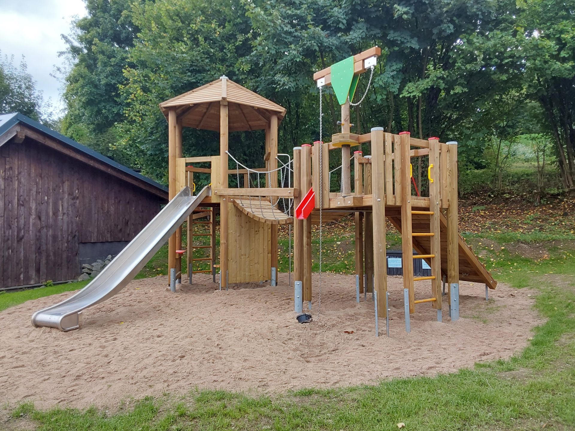 Spielplatz Sassenhausen Ortsmitte Bad Berleburg
